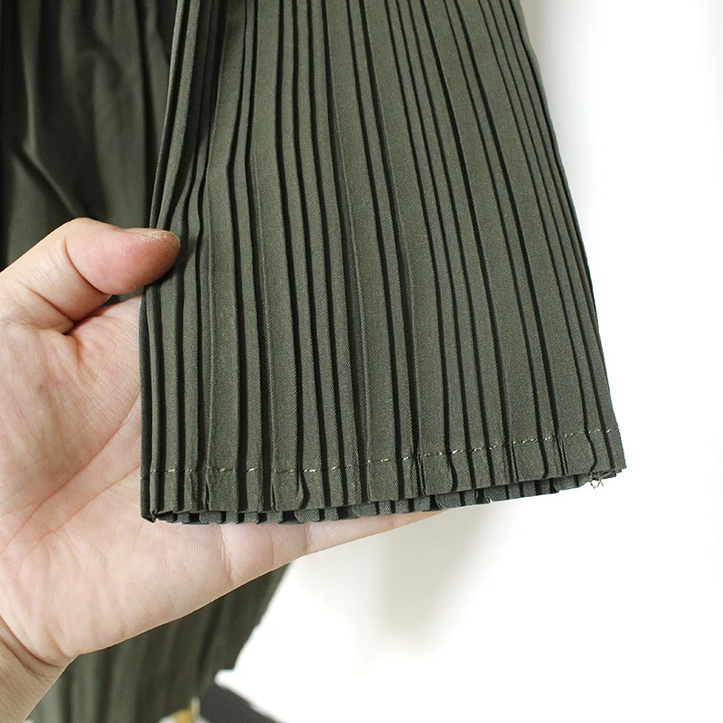Pleated trench coat for women\'s mid length 2022 Spring and Autumn loose fitting fashion double breasted coat for women