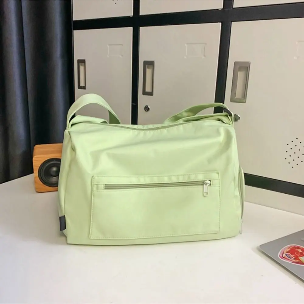 

Portable Large Capacity Travel Duffle Bag Waterproof Handheld Travel Luggage Bag Sports Business Trip Messenger Bag Women