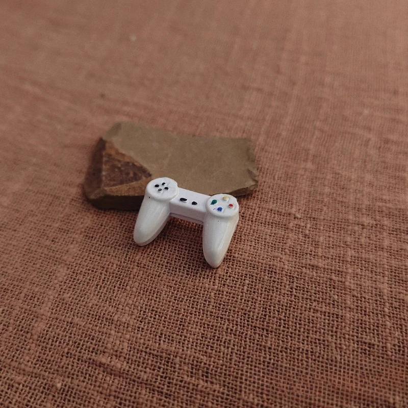 

emulation Miniature Game Console Handle micro view macro sand table model prop landscape decoration ornament