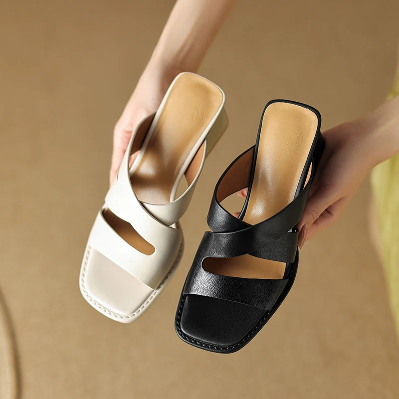 2023 Women Elegant Slippers Retro Genuine Leather Thick Heels Outside Roman Retro High Quality Shoes Women Solid Large Size T17