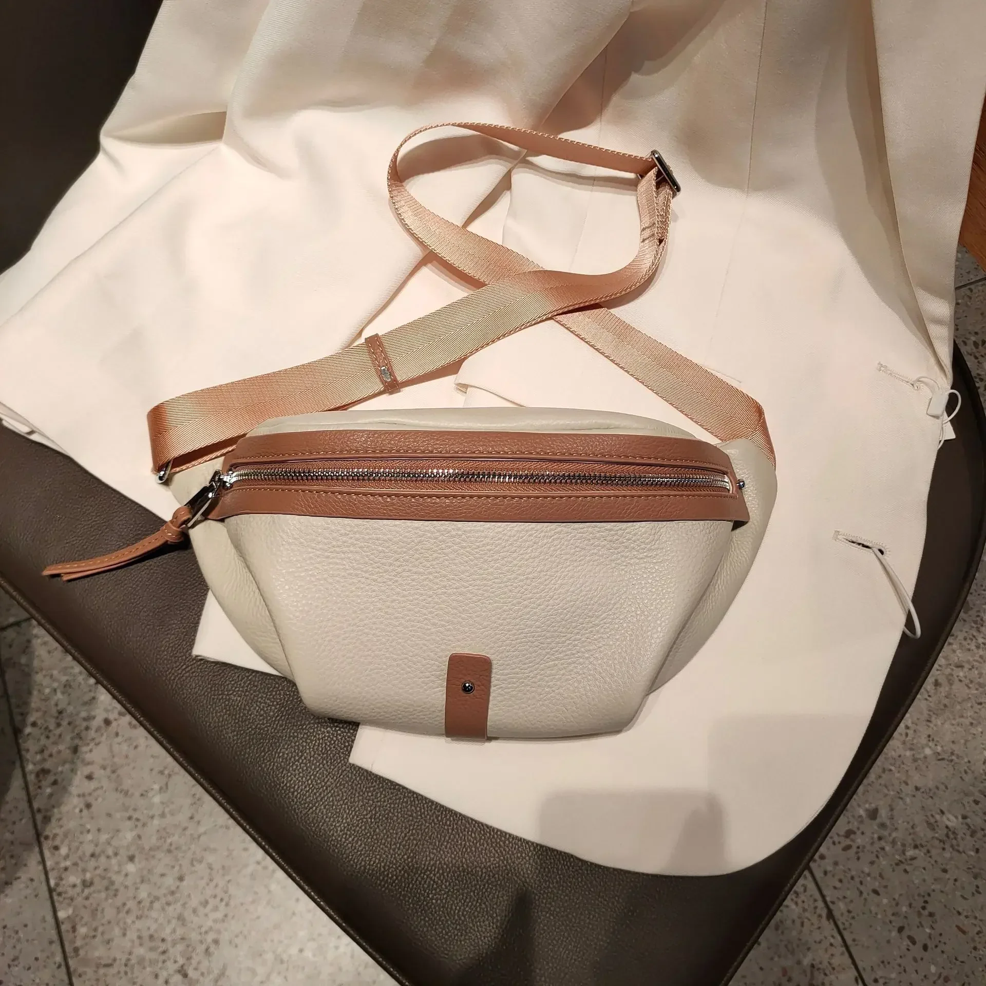 

Genuine Leather Designer Women Shoulder Crossbody Waist Bag Ladies Belt Bags Pack Fashion Travel Chest Handbags Purse
