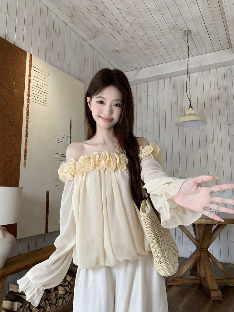 Damska bluzka w stylu francuskim z odkrytymi ramionami, długi rękaw, wzór z kwiatami 3D, lekki luksus, modny top, odzież codzienna, zakrywająca brzuch.