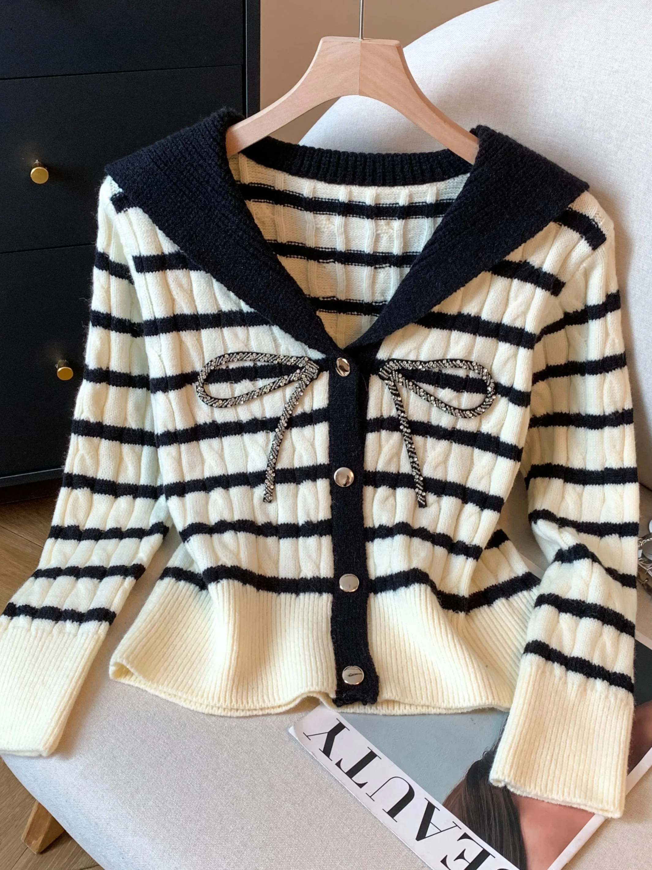 

Вязаный открытый кардиган с темно-синим воротником, женский осенне-зимний ор-свитер Jaet Self-Kee Sle Color Blo, полосатый дизайн