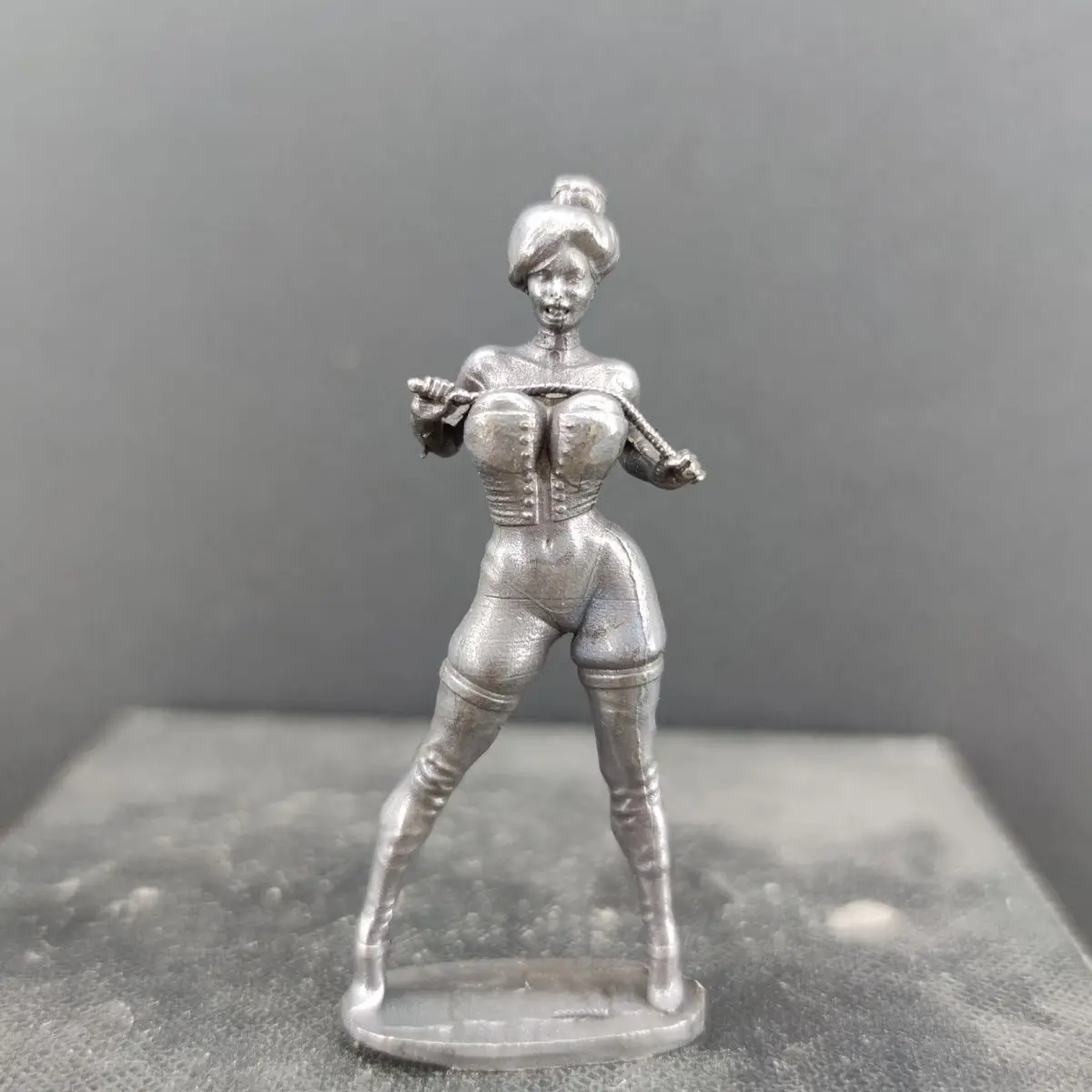 

Brass Miniature Anime Dancing Lady Figurine - Vintage Decorative Collectible for Home/Car Desk Accent, Handcrafted Metal Model