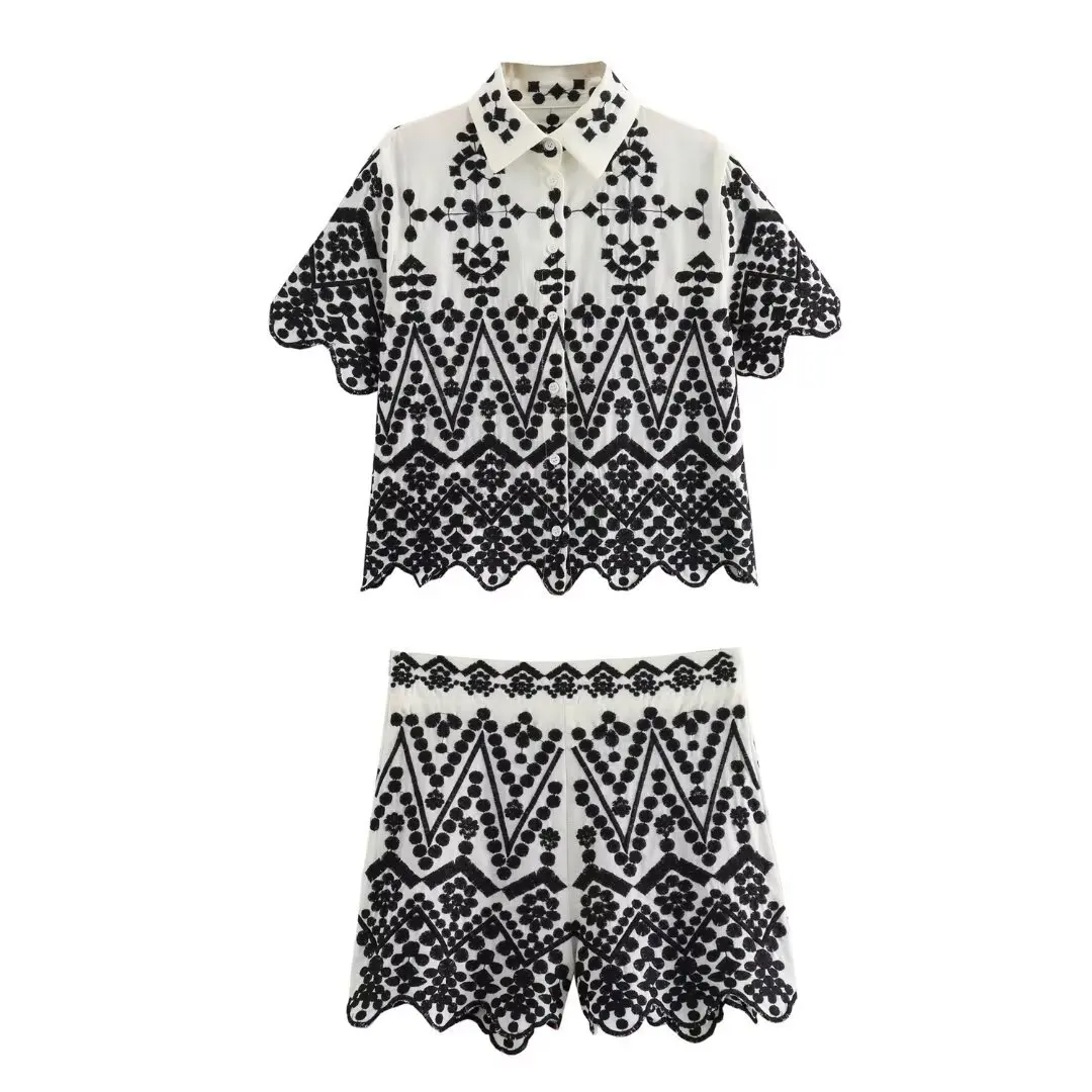 

Женский комплект из 2 предметов с вышивкой в стиле ретро, повседневная однобортная короткая рубашка с лацканами и сексуальные мини-шорты, коллекция лета 2025 г.