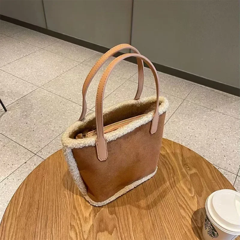 Autumn Winter New Large Capacity Plush Tote Bags Fashion Vintage Casual Fleece Commuting Shopping Purses and Handbags for Women