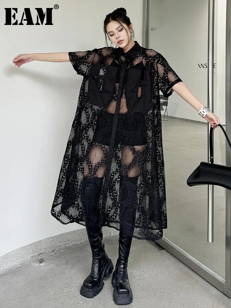 [EAM] Women Black Lace Perspective Big Size Long Shirt Dress New Lapel Short Sleeve Fashion Tide Spring Summer 2024 1DH6075