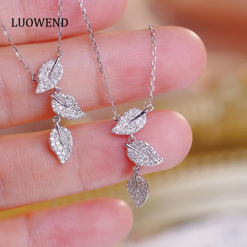 LUOWEND 100% 18K White Gold Necklace Fashion Leaf Shape 0.20carat Real Natural Diamond Pendant Necklace for Women Christmas Gift