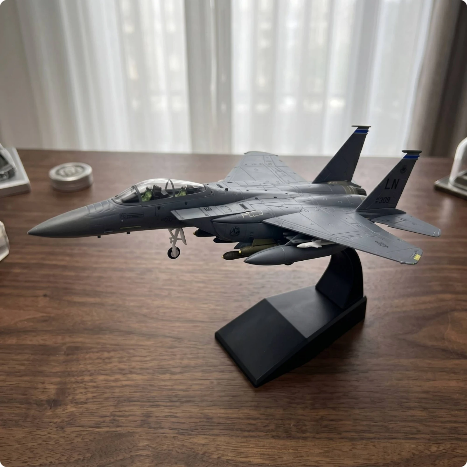 Modèle d'avion F-15E Strike Eagle à l'échelle 1/100, modèle de chasseur F-15E, détails exquis pour les collectionneurs