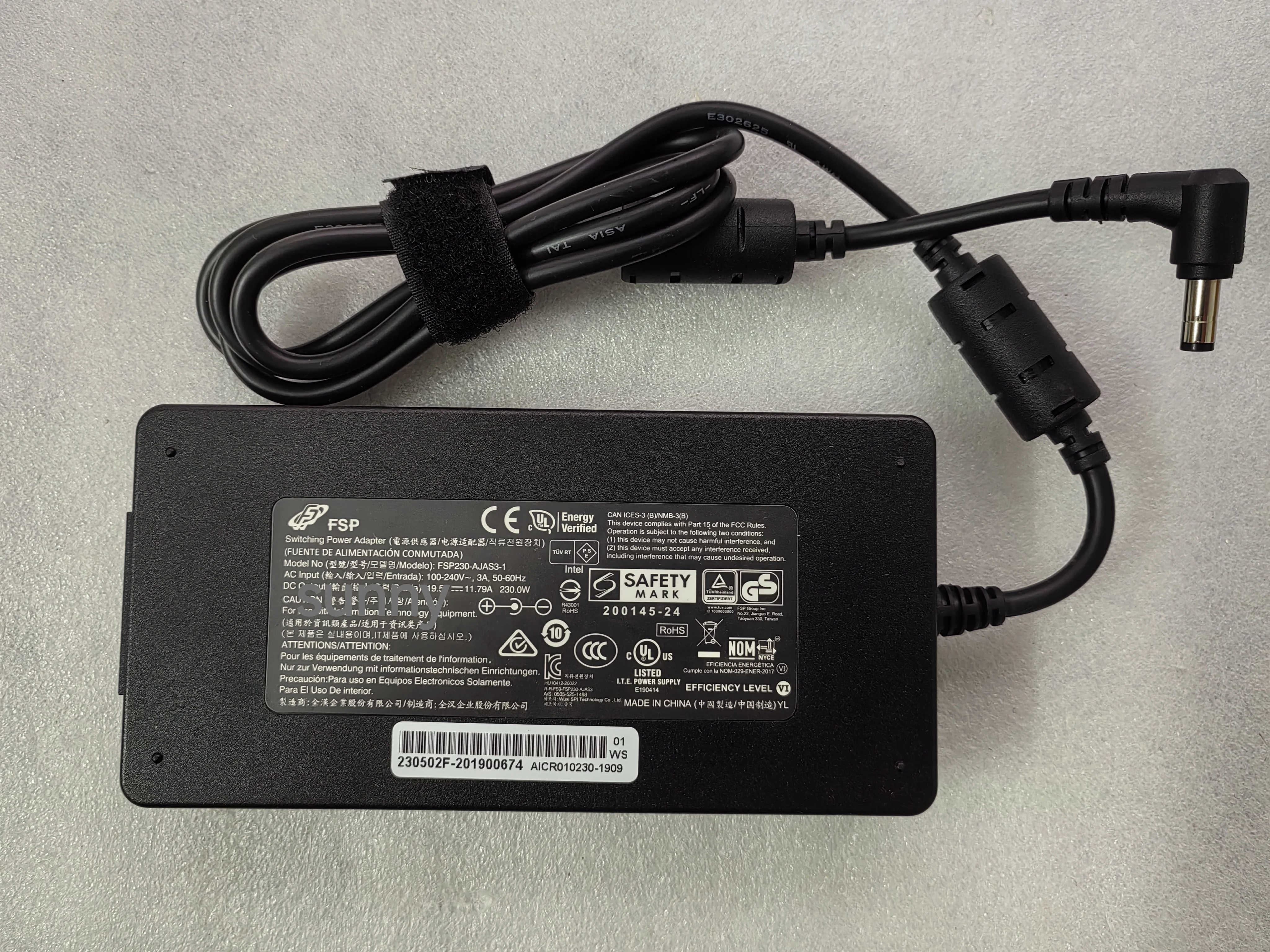 Slim Oem Fsp 19.5V 11.79A 230.0W FSP230-AJAS3-1 200145-24 5.5Mm Ac Adapter 2001…
