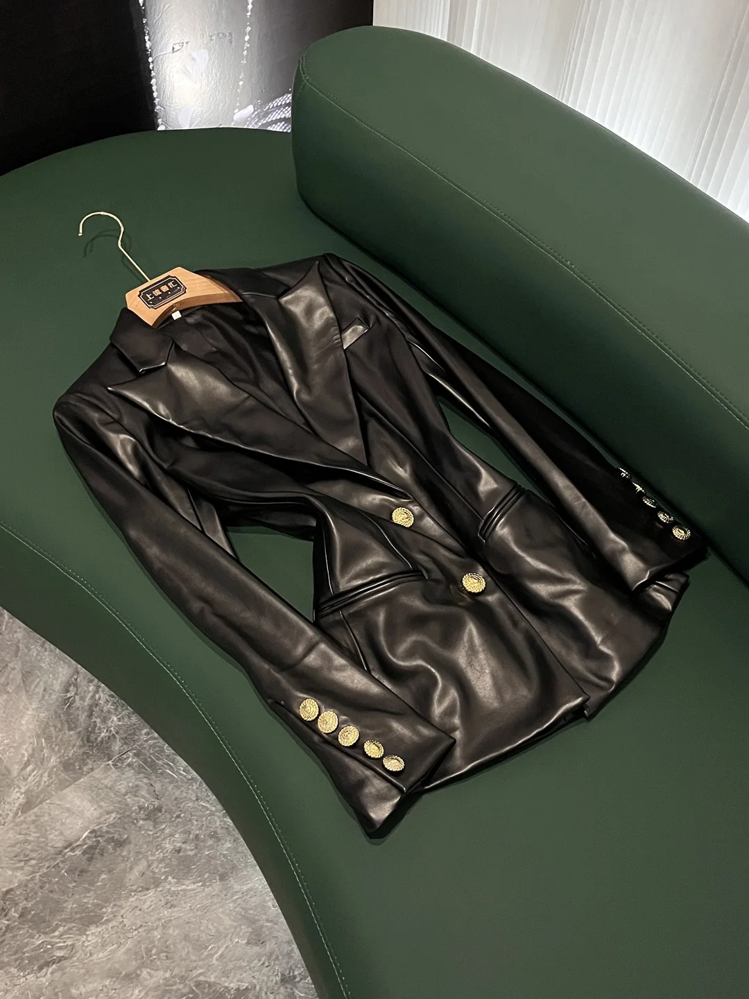 Faionable cuir trajet Sle coupe ajustée femmes manteau automne hiver nouveauté Ele dame petit costume haut D22526