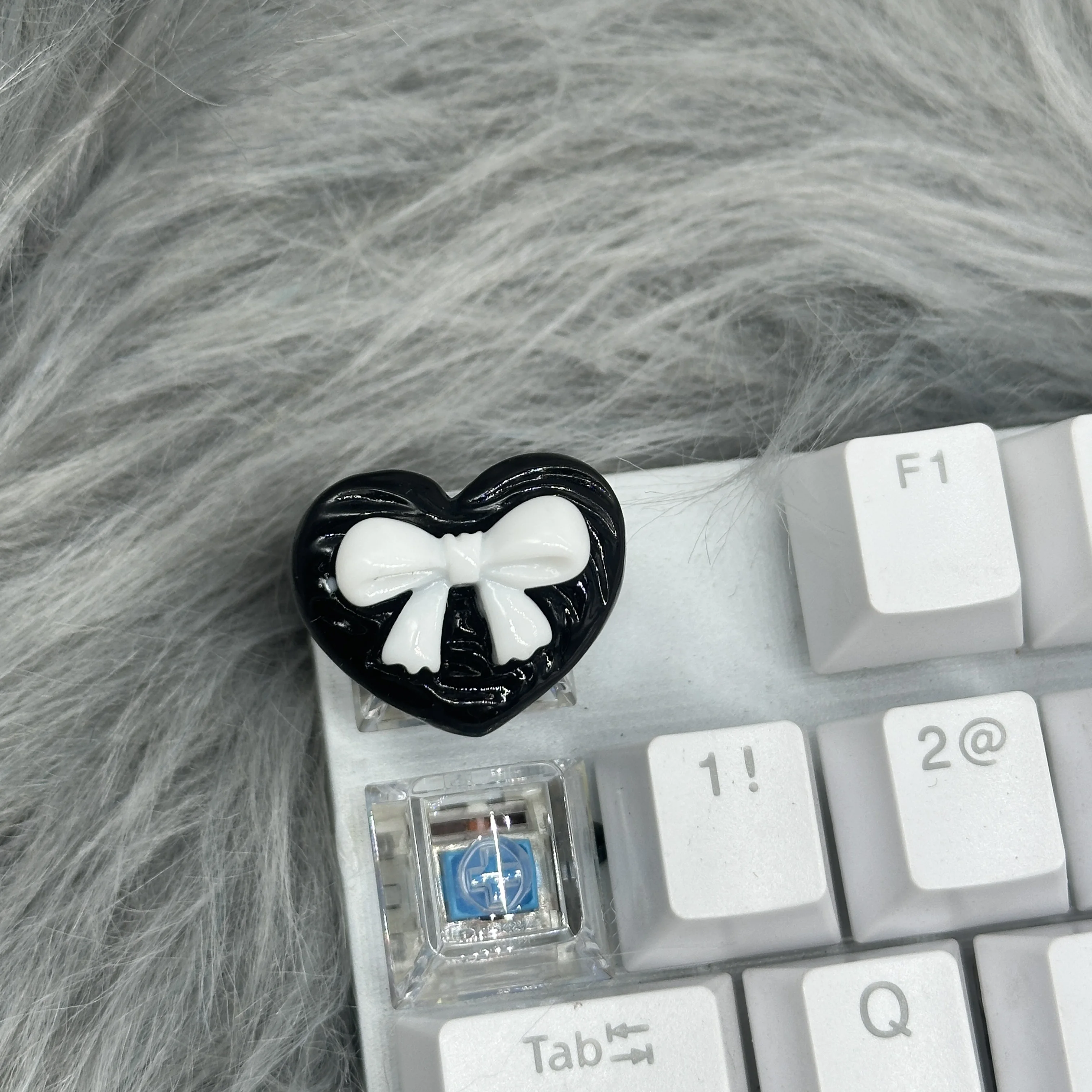 

DIY keycaps cute heart melody cool semi transparent cross mechanical keyboard ESC base semi transparent pink keycaps