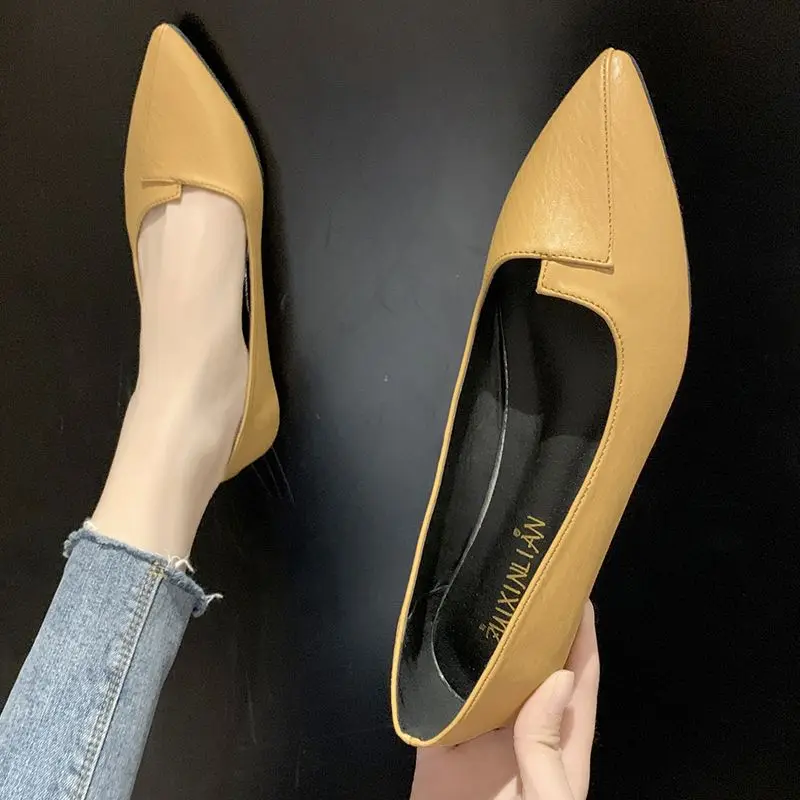 Yellow Low Heel Elegant Shoes for Women 2024 Normal Leather Casual Black Pointed Toe Ladies Summer Footwear Moccasins Stylish H