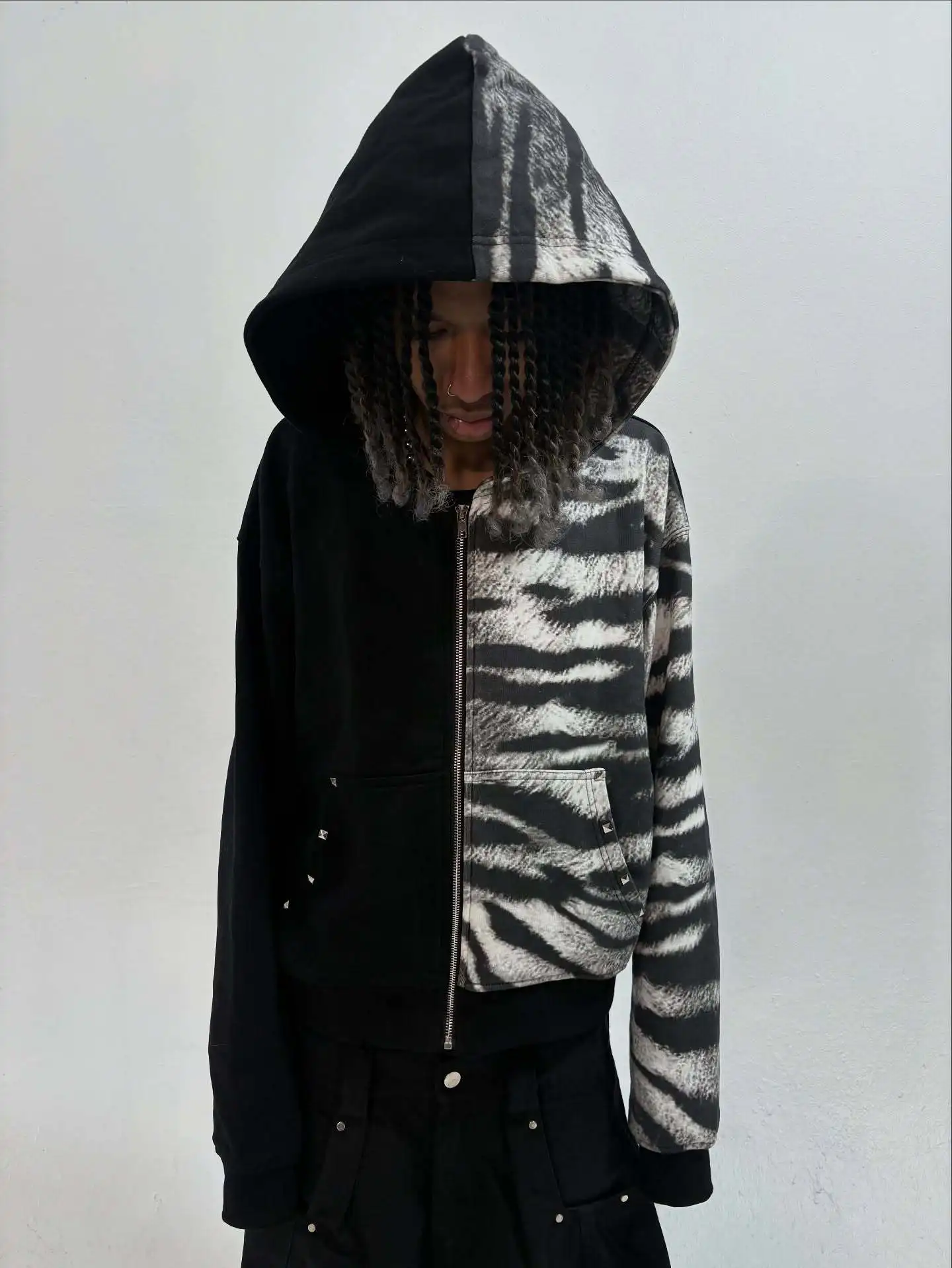 European and American Hip Hop Personalized Yin Yang Coat Zebra Pattern Splicing Rivet Black Loose Men's Women's Zipper Hoodie