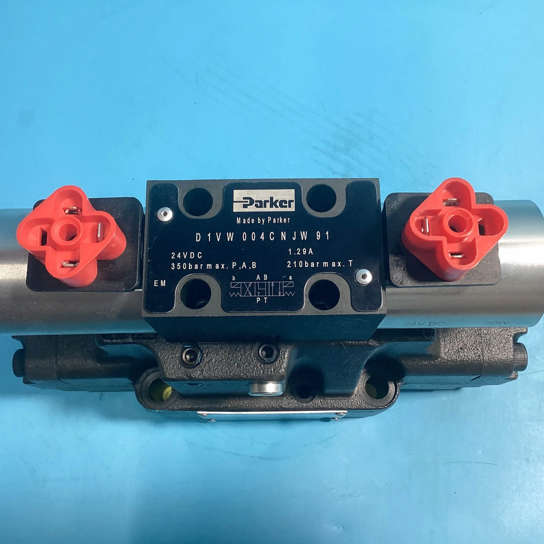 Parker SD41VW004C1NJW Directional Control Valve NG16 CETOP 7 Pilot Operated Hydraulic Solenoid Valves for Injection Molding