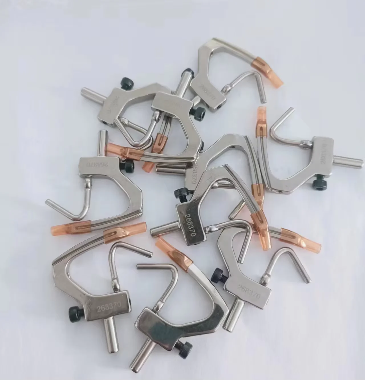 

（10PCS）Looper 268370 for SINGER 300U,300W,302U,302W,320W Sewing Machine Parts