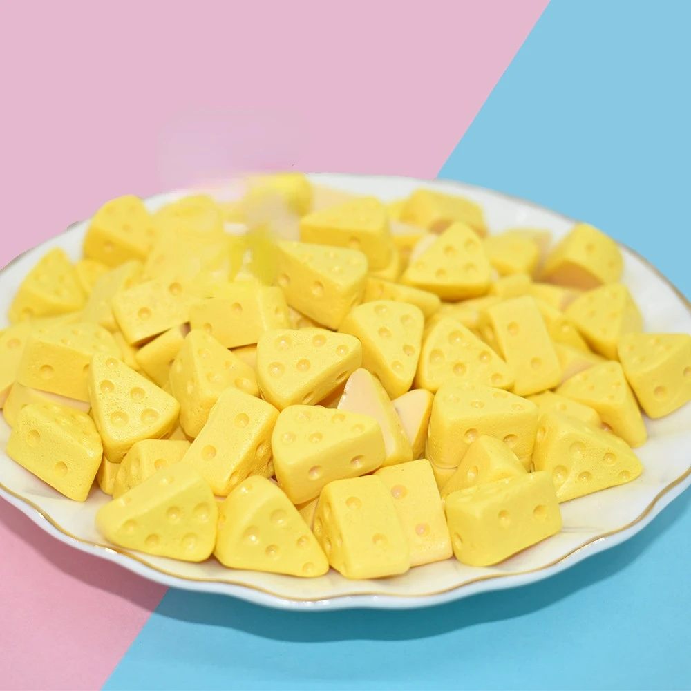 10 Stück Kawaii Mini-Käse-Imitate, Miniatur-Zubehör, flache Rückseite, Verzierungen, Scrapbook-Zubehör, flache Harz-Anhänger für Bastelarbeiten