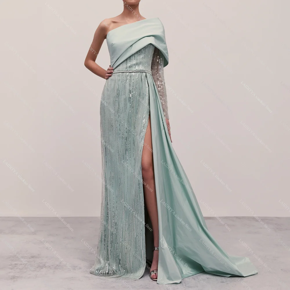 فساتين سهرة رائعة أنيقة بكتف واحد مطرزة بالخرز رداء حفلات موضة مطوي طول الأرض فتحة جانبية فساتين لحضور الحفلات الموسيقية