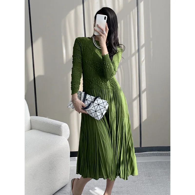 

Miyake Pleated Dress for Women 2025 New Fashion Simple Solid Color Commuting Casual Round Neck Long Sleeve Elegant Pleated Skirt