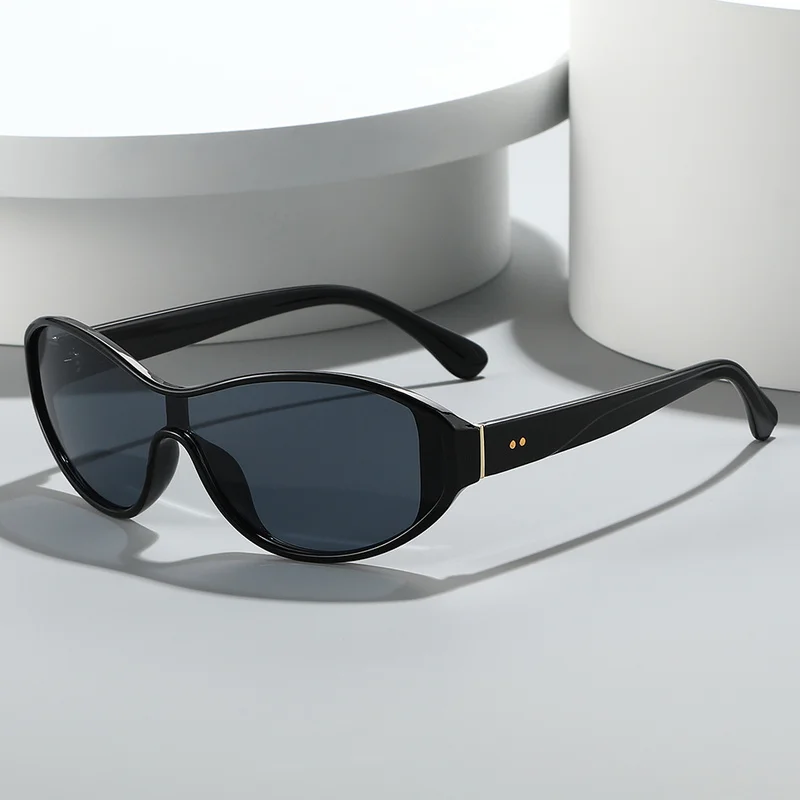 Surrounding stylePCsfashion sunglasses Versatile sportswearY2KPackage-shaped fashion glasses Sunglasses are suitable for casual