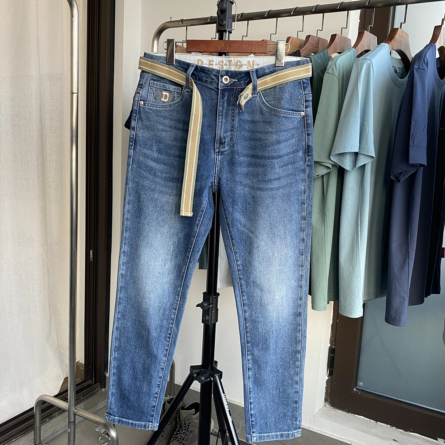 

Slim Fit Nine-Tenths Cone Version Jeans for Men Breathable Lightweight Spring Summer Cotton Elastic Belted mid Waist Zipper