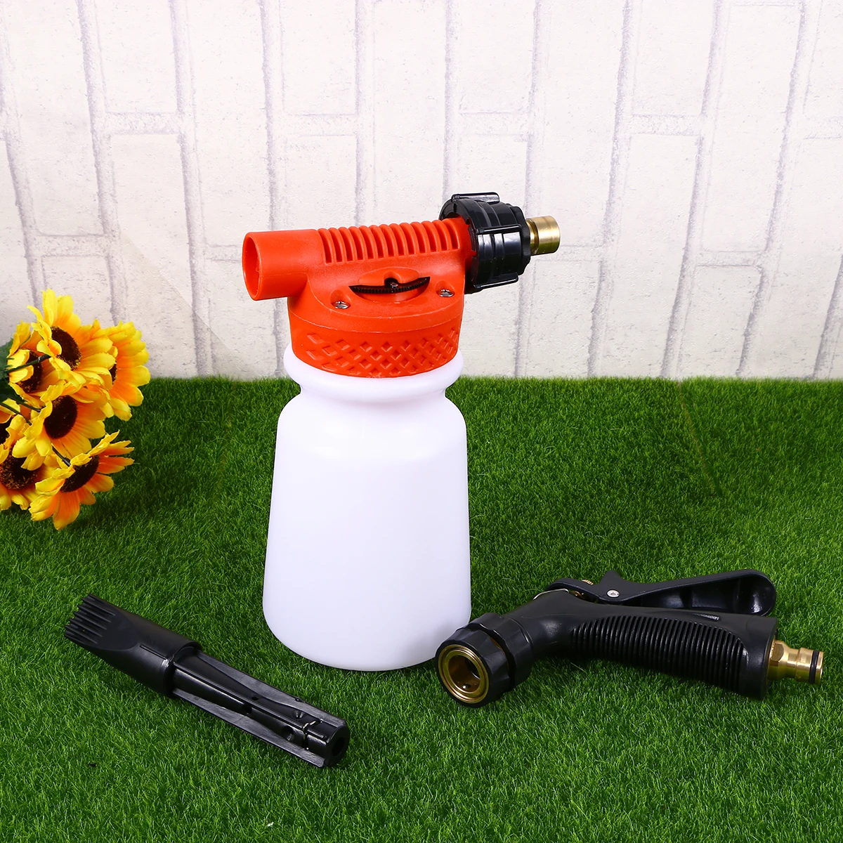 

Car Cleaning Multifunctional Washing Water Soap Shampoo Sprayer 900ml for Van Motorcycle Vehicle (Red)