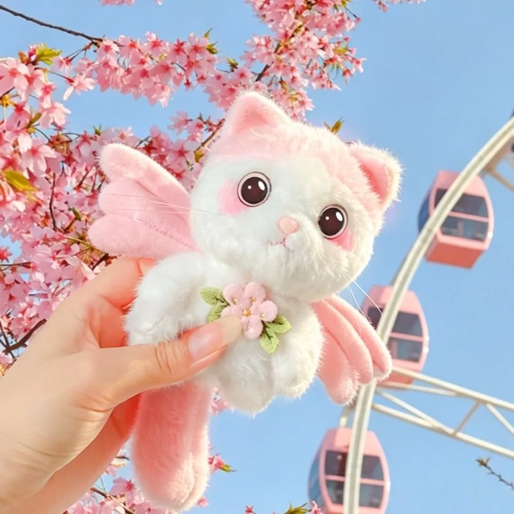 Kitten Pendant Cat Keychain Metal Clip Soft Winged Cat Pendant Furry Texture Realistic Kitten Shape Stuffed Kitten Keychain