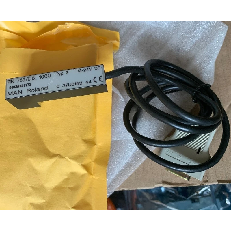 

Parts for RK759/2.5,1000 Roland Printing Machine Parts R900 R700 Machine Pull Gauge Electric Eye 037U315344