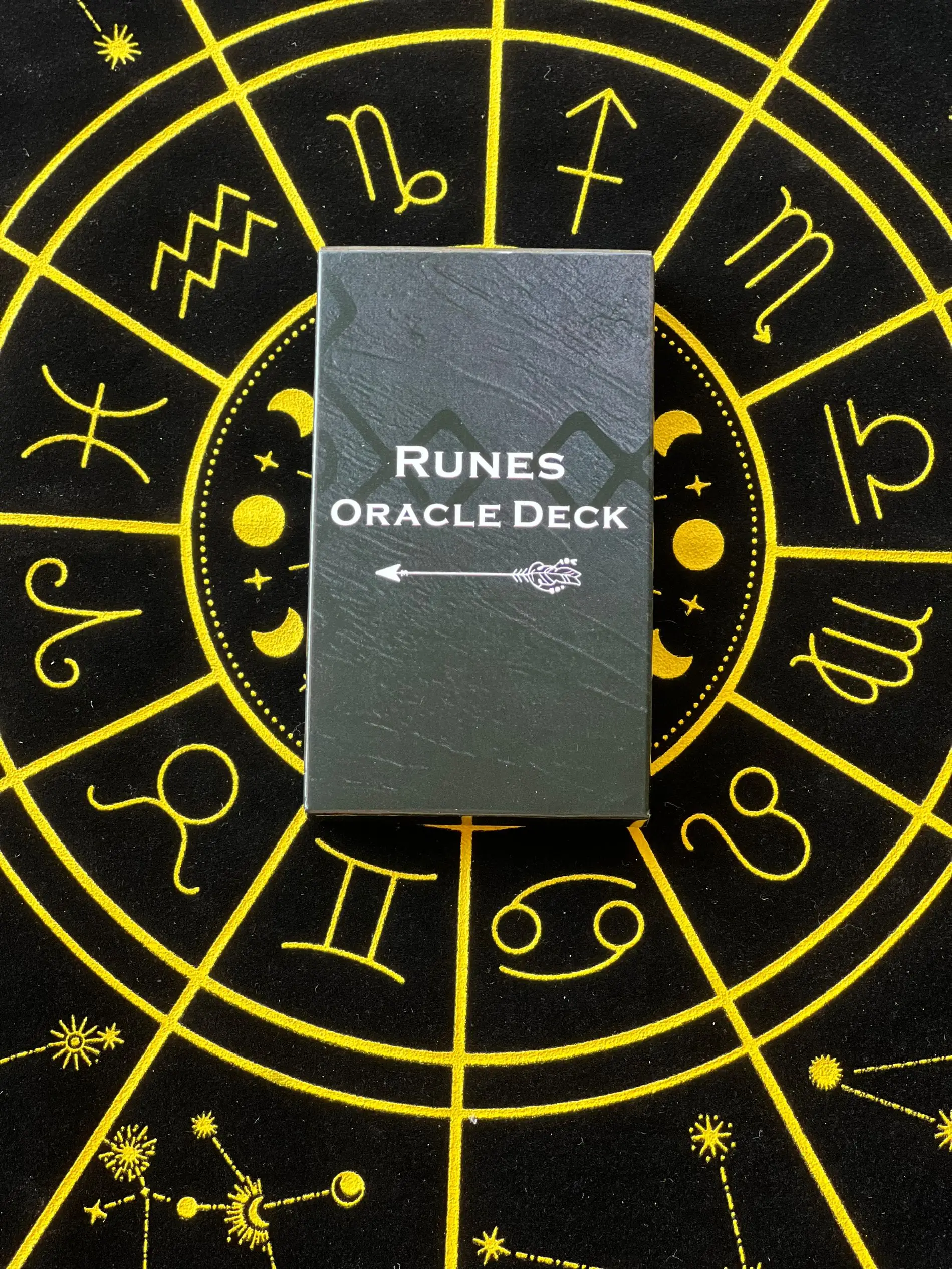 Runes Oracle Cards Tarot cards English Visions Divination Edition Deck Borad Playing Games Mini cards