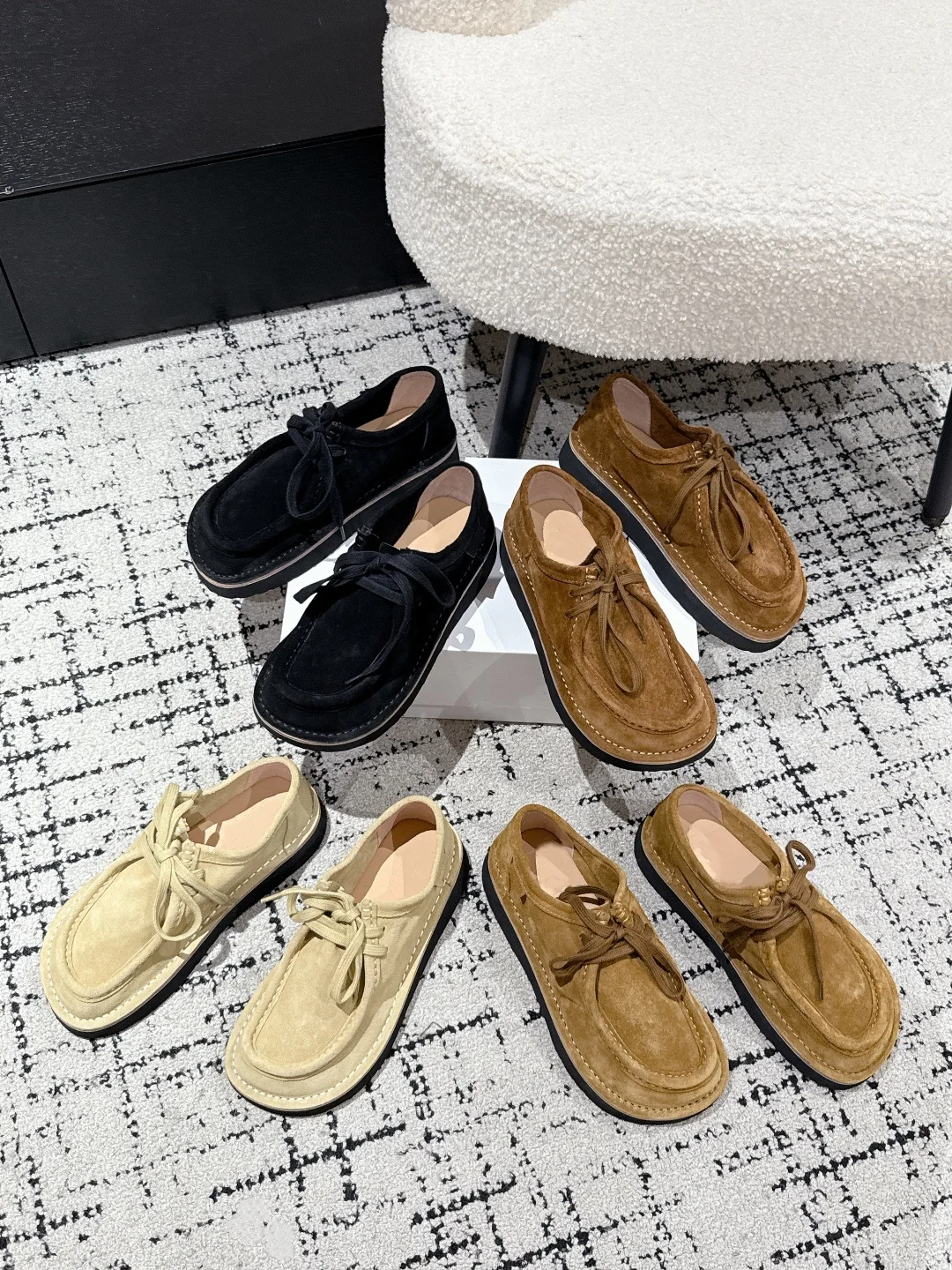 

2025 New Autumn and Winter Warm and Versatile Thick-Soled Lace-Up Loafers