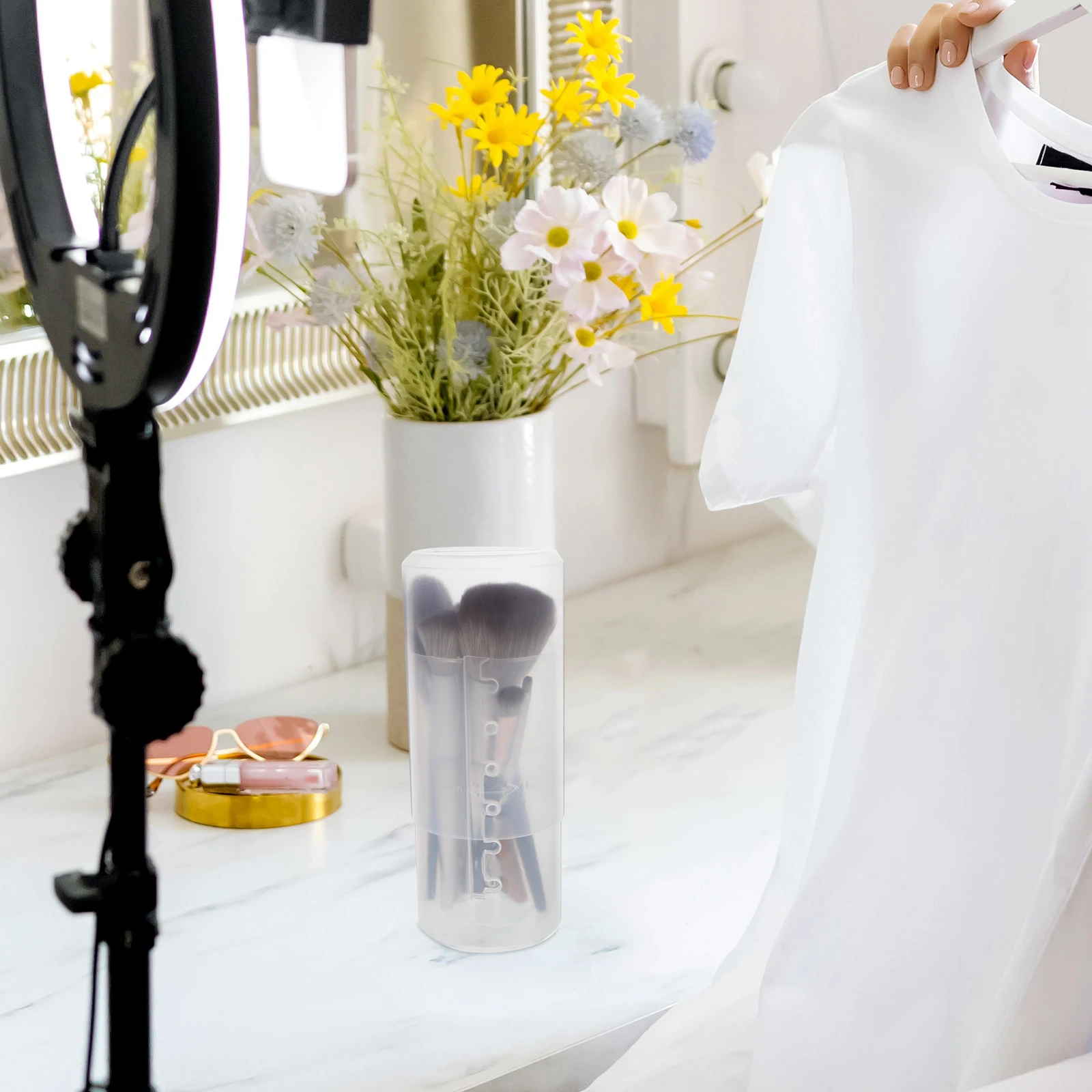 

2Pcs Makeup Brush Holder Organizer Desk Dustproof Lid Vanity Organizer Storage Container for Makeup Brushes Eyeliner