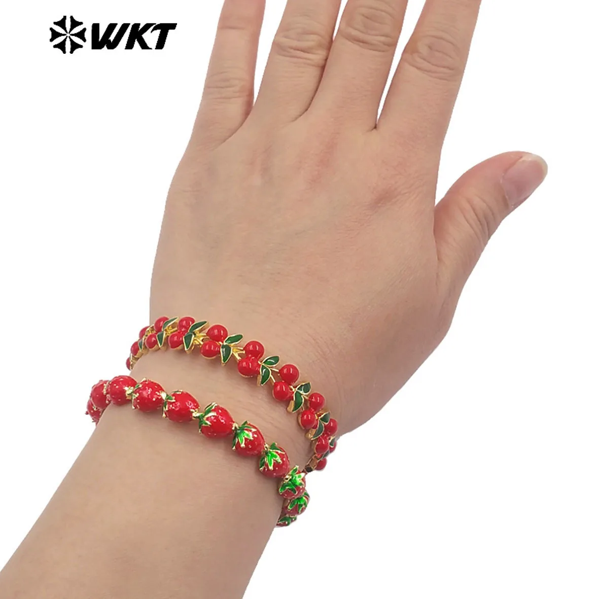 

WT-JF363 Popular Sales Yellow Brass With Drop Oil Women Bangle Cherry Fruit Style Gold Electroplated For Cute Jewelry Accessory
