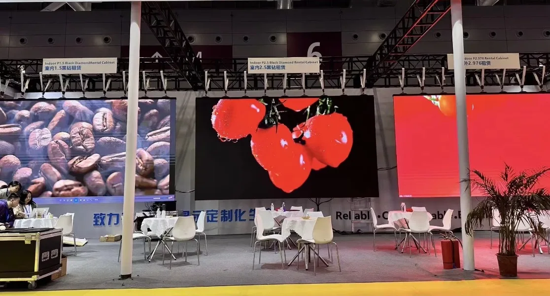 Complete System Indoor/Outdoor LED Display P2 P3 P2.6 P2.9 P3.91 LED Panel Backdrop 500mmx500mm Panel Size
