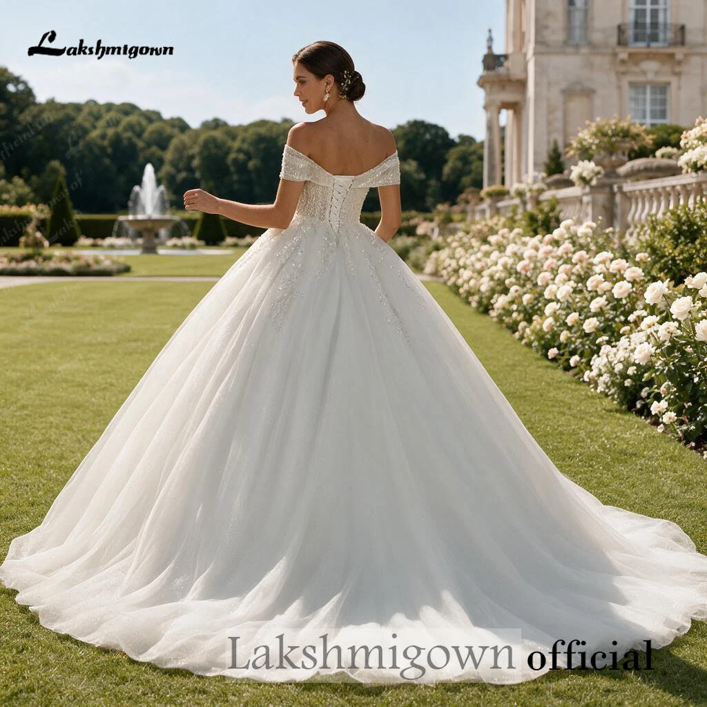 Schulterfreies Brautkleid mit Perlen, Pailletten und Spitze, glitzerndes Tüllkleid mit Hofschleppe, maßgeschneidert – Detail 8