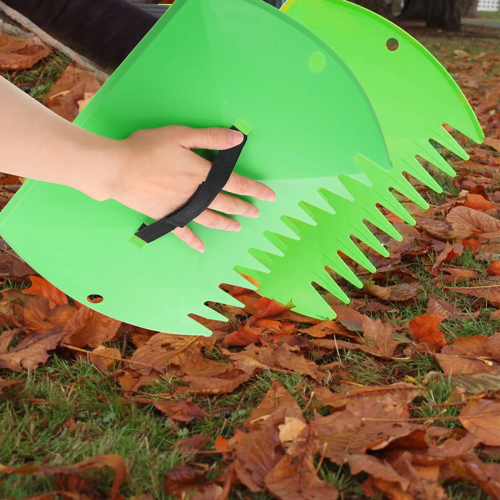 Heavy Duty Garden Rake All Weather Plastic Leaf Rake for Weed Removal Yard Lawn Courtyard Cleaning