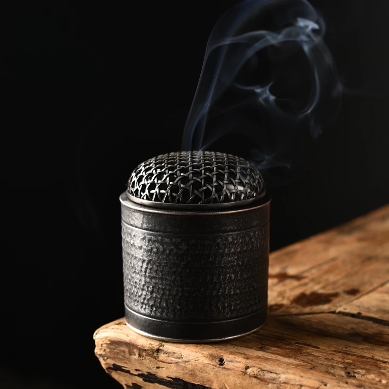 

Small Zen Stove Hand-carved Antique Stove Tao Mi Sandalwood Burner Jump Knife Pattern Aromatherapy Incense Incense Burners Home