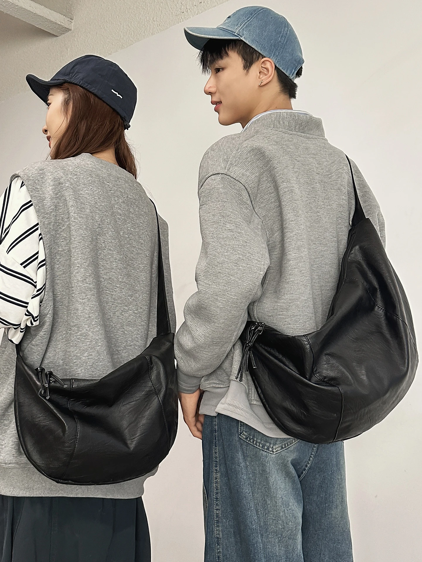 

Laid-ba Sle PU Leather Crossbody Bag Men Women Large Capaci Commuting Single oulder Bag Waterproof Cycling Over-the-S...