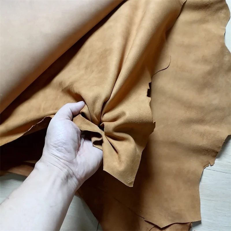 Variant: Yellowish Brown