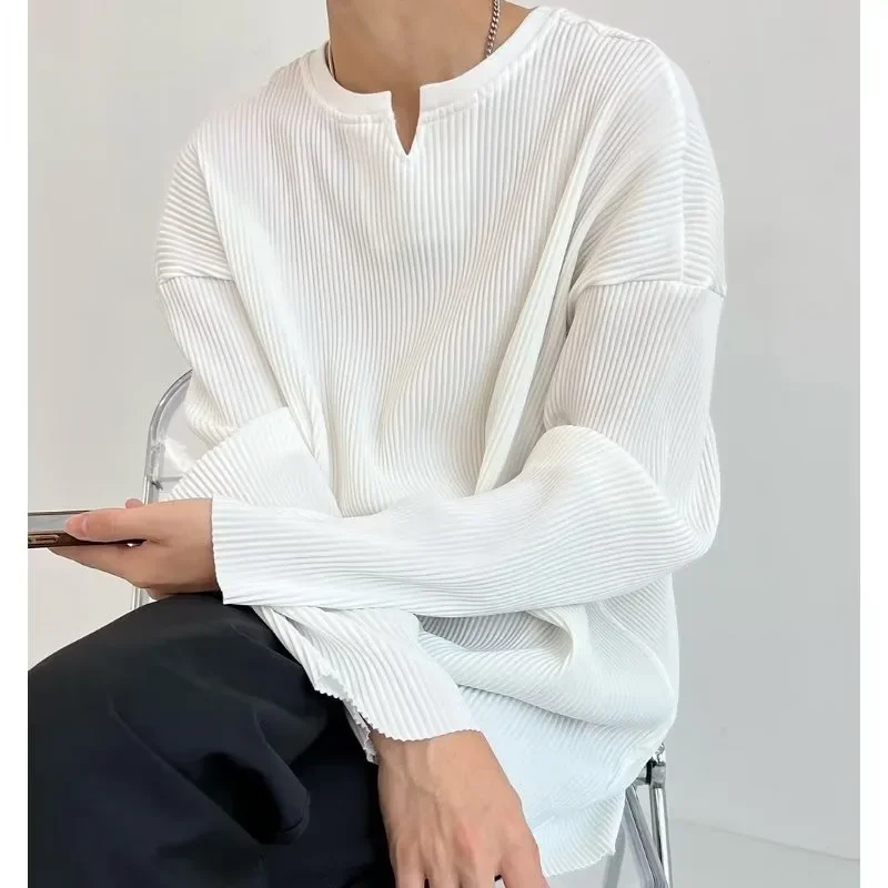 

New Fashion Loose Casual Bottom White V Neck Men's Tops Design Pleated Draped Round Neck Long Sleeve T-Shirt Men's Clothing