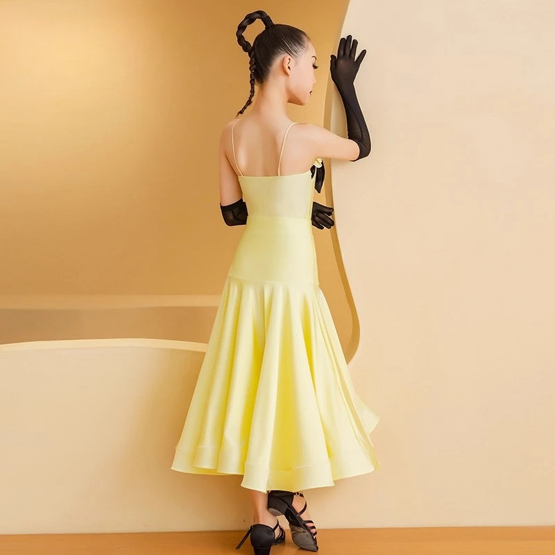 Robe de danse moderne pour femmes, nouvelle danse de salon, valse, danse latine, grande balançoire, deux pièces, costume d'entraînement, costume de performance