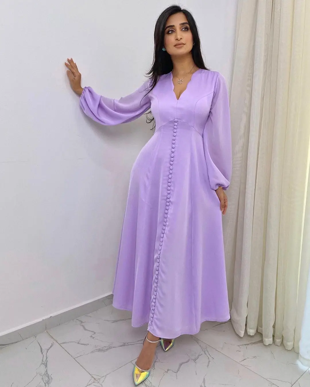 

2023 Simple Chiffon Prom Dresses For Women A-Line Buttons V-Neck Ankle-length Puff Long Sleeves Arabia Formal Occasion Dresses