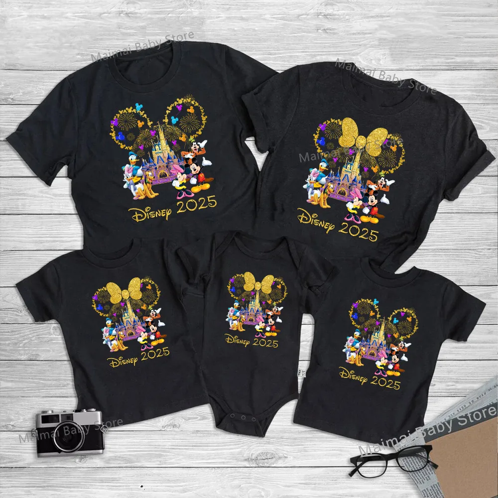 2025 famille Disney voyage chemises Mickey Minnie famille correspondant tenues Look premier Disneyland voyage papa maman enfants t-shirt bébé vêtements