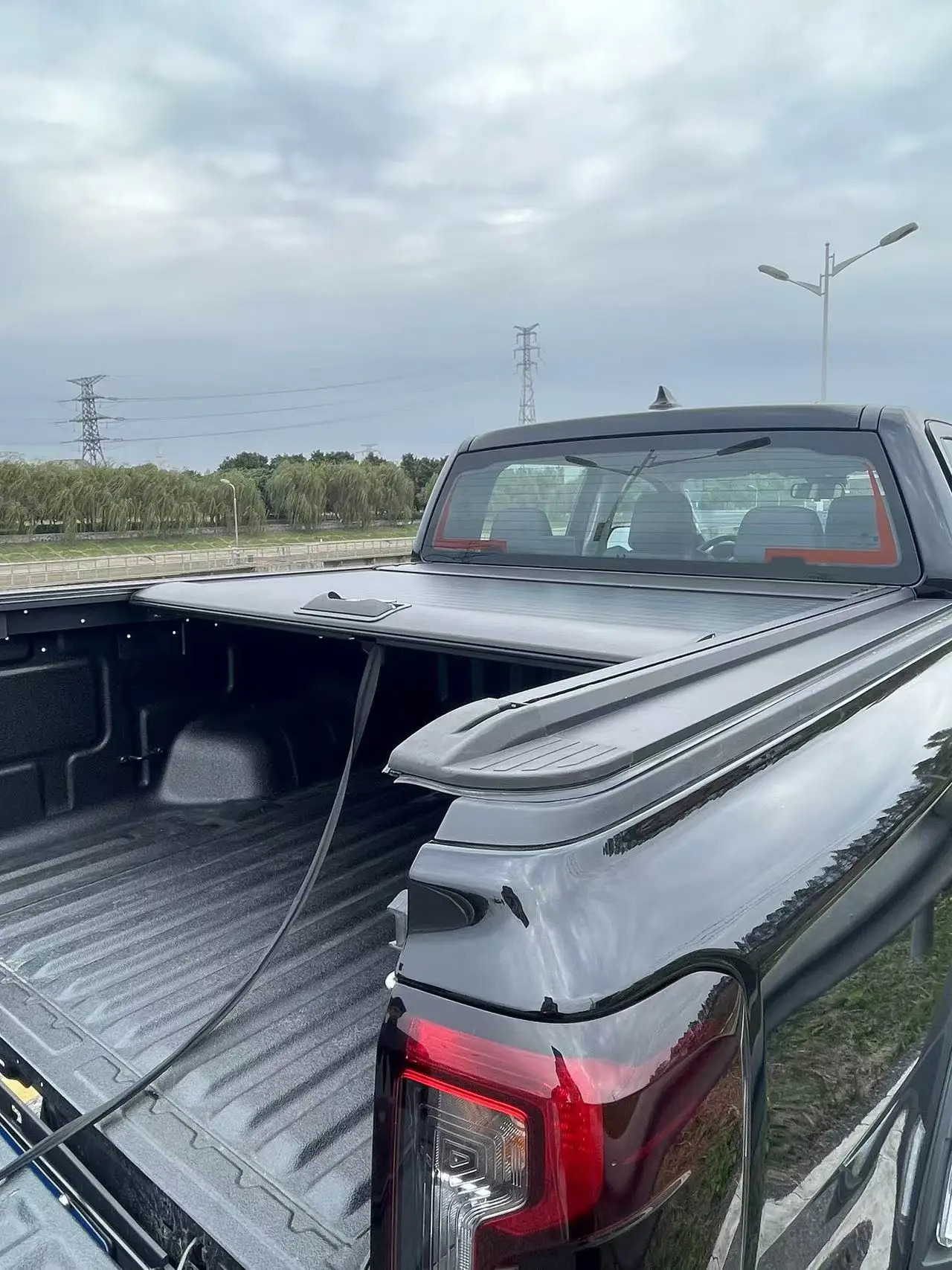 Car Parts Roller Lid up Pick up Truck Aluminium Alloy Tonneau Cover for Chevrolet Silverado 3