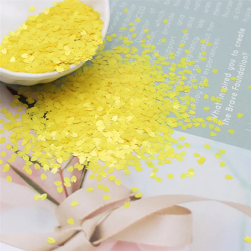 Paillettes petalo di fiori di ciliegio da 3mm toppa per unghie ultrasottile che scorre canapa colore magico Glitter polarizzati 50g