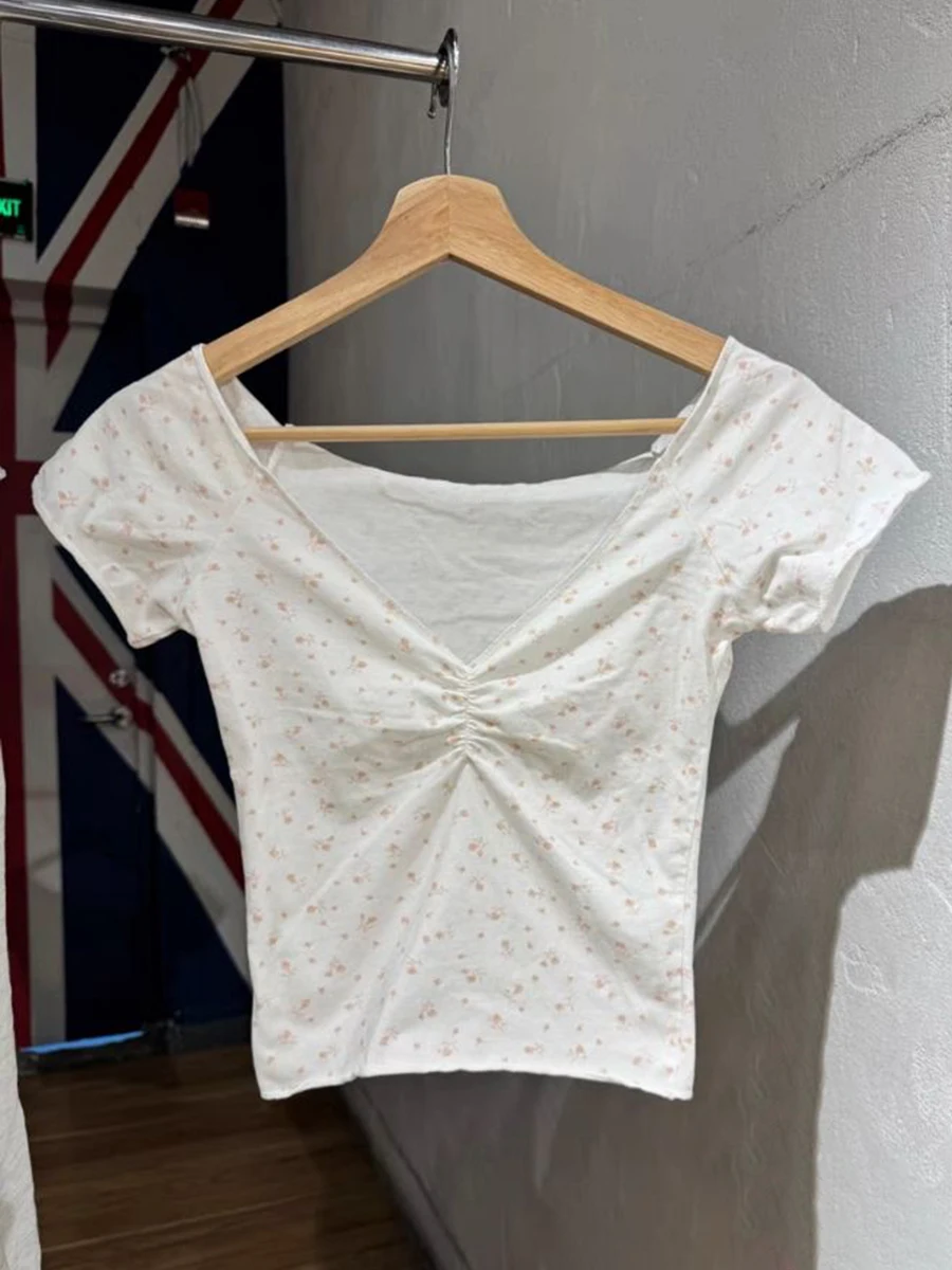 New Pink Floral Folds Slim Crop Top Woman Summer V-neck Short Sleeve Cotton Cropped Tees Casual Sweet Preppy Style Y2k Tshirts