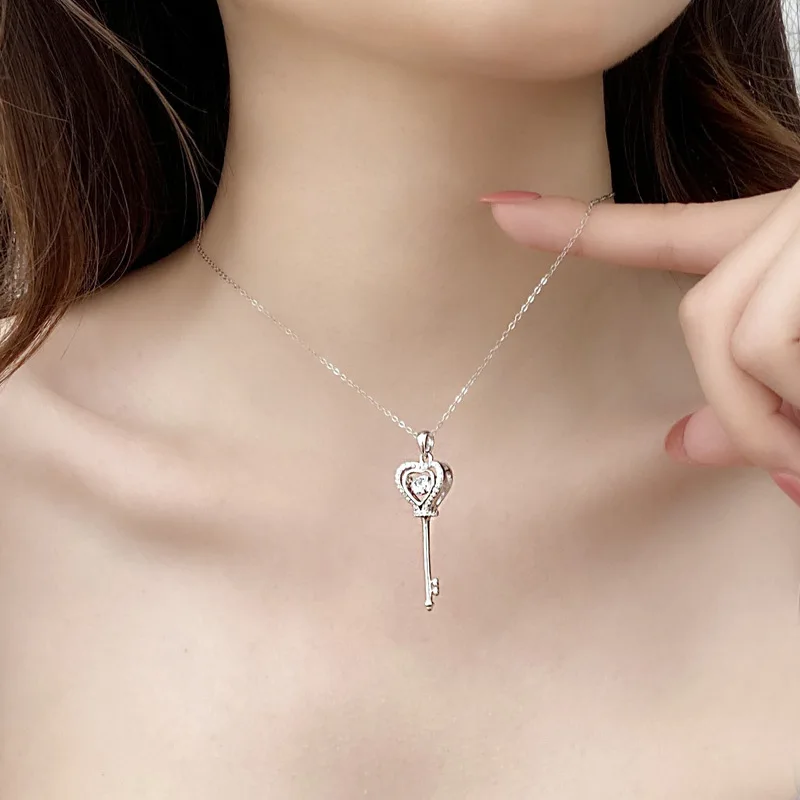 Fashion Cute Heart\'s Only Door Key Necklace Personalized Vintage Love Smart Star Girl Clavicle Pendant Charm Party Banquet Gift