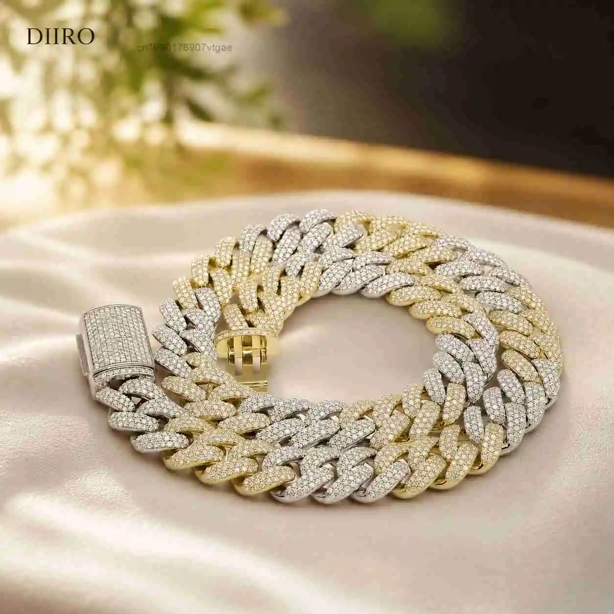 Quality Top Luxury 925 Silver Moissanite Cuban Link Chain Diamond Look Necklace for Fashion Party and Special Occasions For Sale