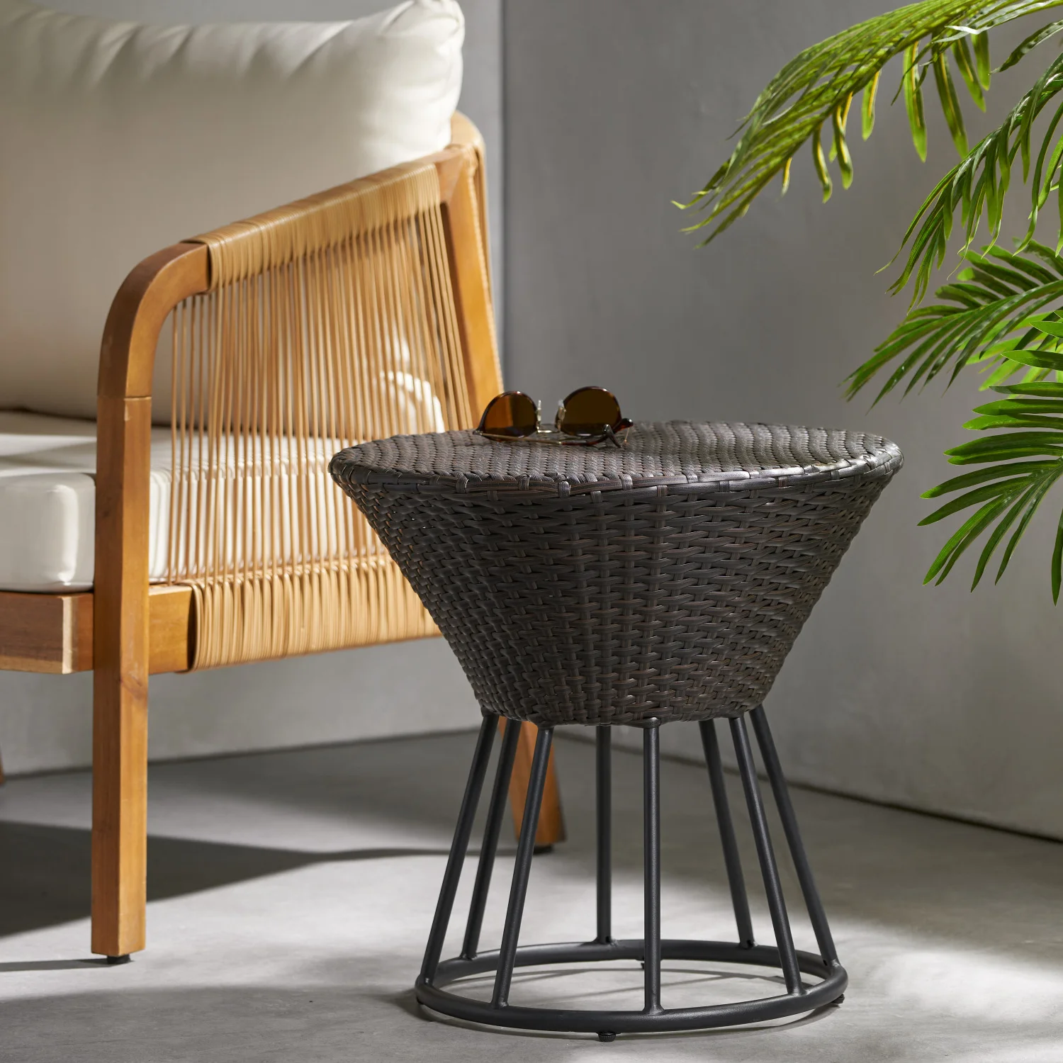 

by Christopher Knight Home®