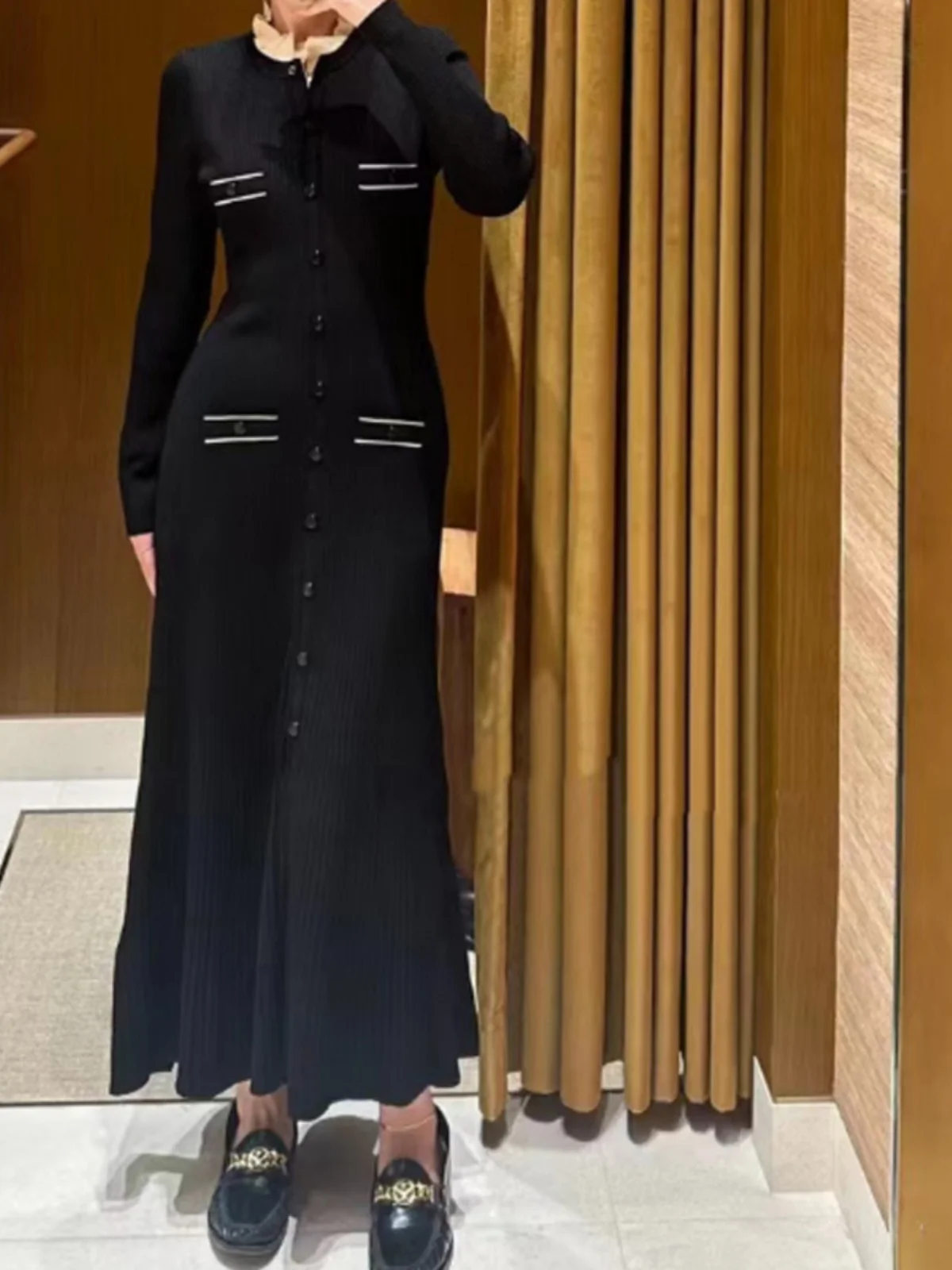 

Длинное трикотажное платье с высокой талией, съемным кружевным воротником и цветовыми блоками, черное макси-платье для женщин на раннюю осень