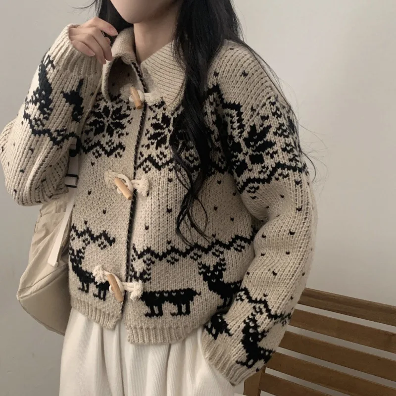 Winter New Nordic Style Thick Lapel Horn Buckle Snowflake Knit Cardigan Women's Warm Sweater Coat